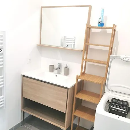 Maison Independante Avec Piscine, 10min Avignon * Pujaut