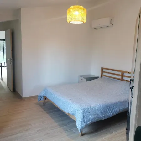 Holiday home Maison Independante Avec Piscine, 10min Avignon
