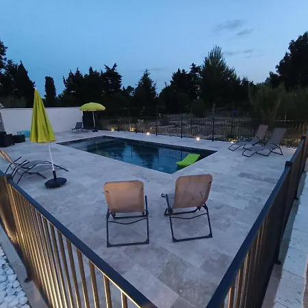Maison Independante Avec Piscine, 10min Avignon * Pujaut