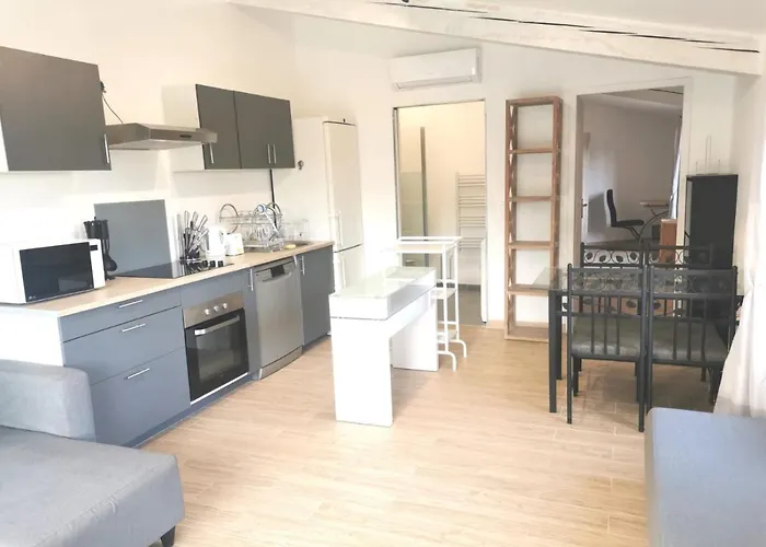 別荘 Maison Independante Avec Piscine, 10min Avignon *