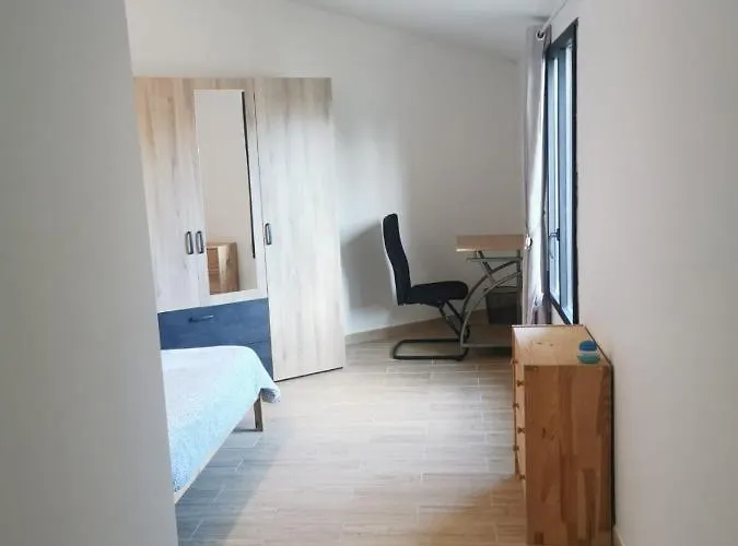 Casa de Férias Maison Independante Avec Piscine, 10min Avignon